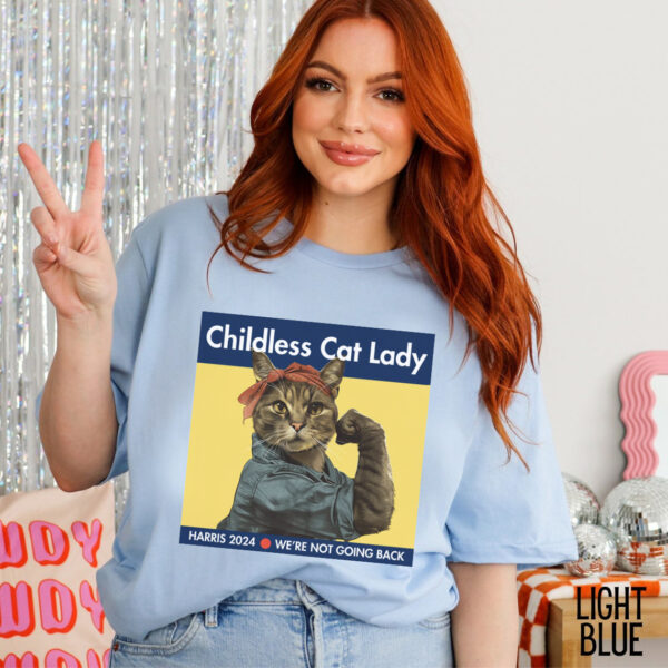 Childless Cat Lady For Kamala Harris Shirt